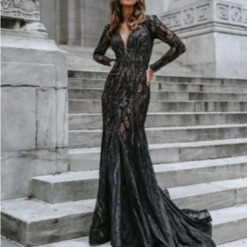 Mac Duggal Beaded Illusion LongSleeves Plunge Neck Gown - Picture 5 of 10